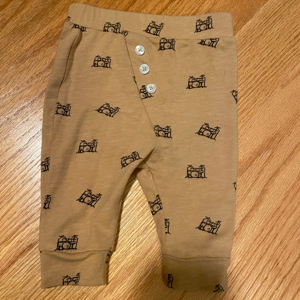 Kate quinn baby pants